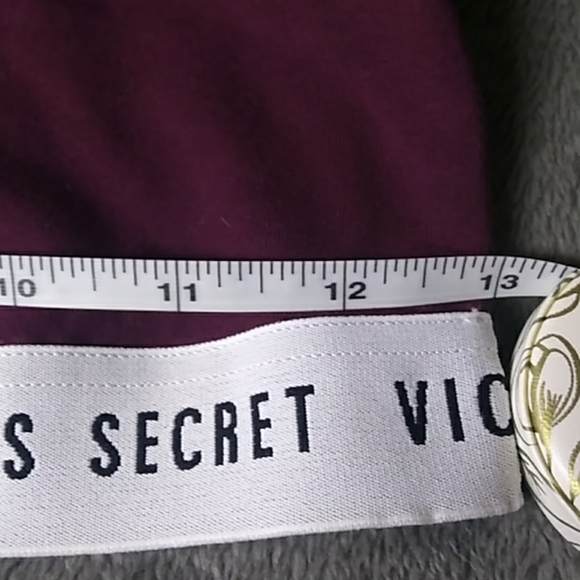 Victoria's secret bra - Picture 2 of 3